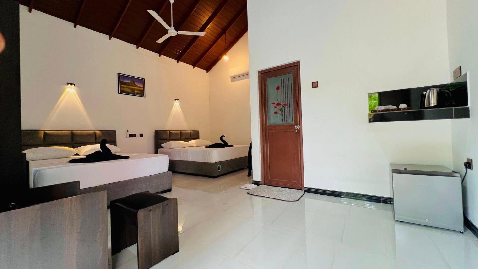 Sigiriya Sun Shine Villa ภายนอก รูปภาพ